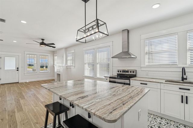 511 E STRATFORD AVENUE, Tampa, FL 33603