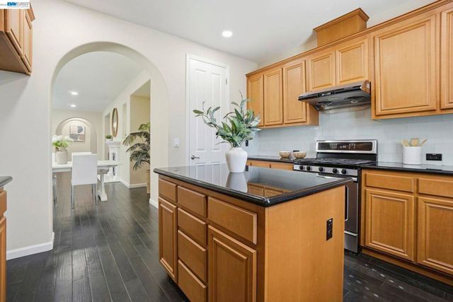 4976 4976 Ivyleaf Springs Rd, San Ramon, CA 94582