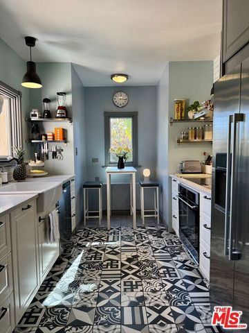 100 N Arden Boulevard, Los Angeles, CA 90004