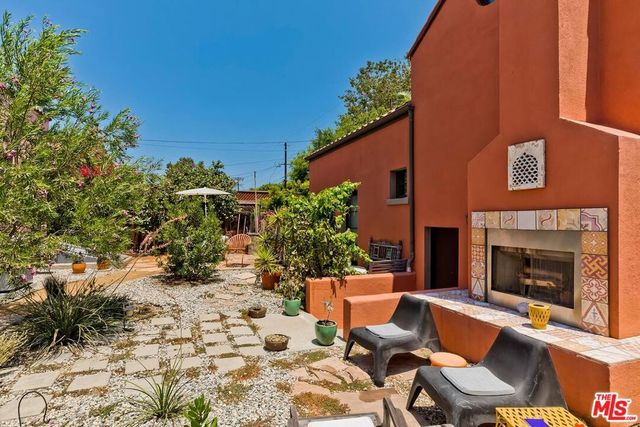 100 N Arden Boulevard, Los Angeles, CA 90004