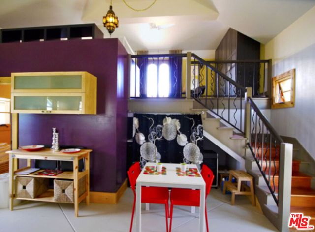 100 N Arden Boulevard, Los Angeles, CA 90004