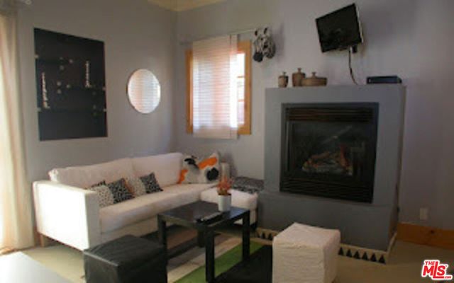 100 N Arden Boulevard, Los Angeles, CA 90004