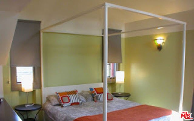 100 N Arden Boulevard, Los Angeles, CA 90004