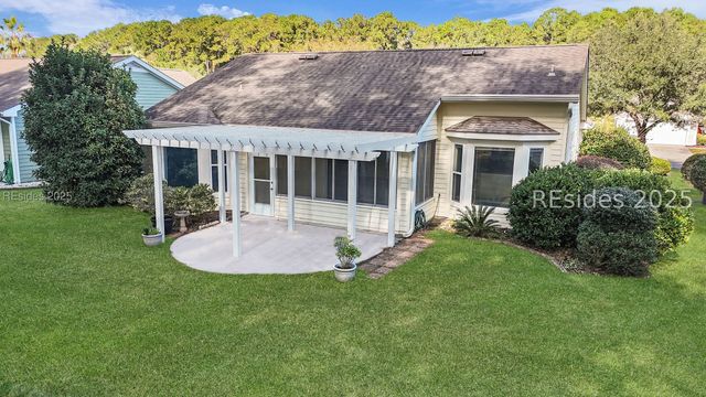 20 Devant Dr E, Bluffton, SC 29909