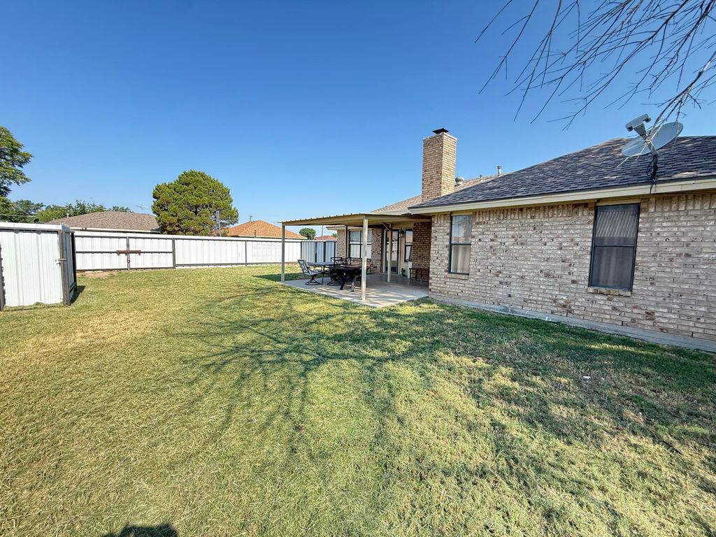Image 24 of property listing at 2501 1st Atlas Street, San Angelo, TX 76905