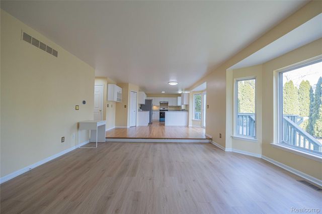 14073 Kahla Drive, Van Buren Charter Township, MI 48111