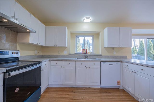 14073 Kahla Drive, Van Buren Charter Township, MI 48111