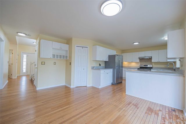 14073 Kahla Drive, Van Buren Charter Township, MI 48111