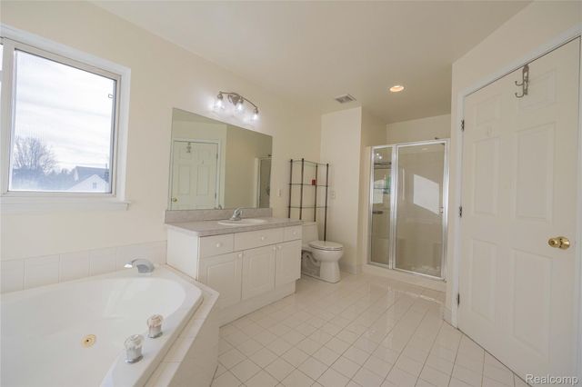 14073 Kahla Drive, Van Buren Charter Township, MI 48111