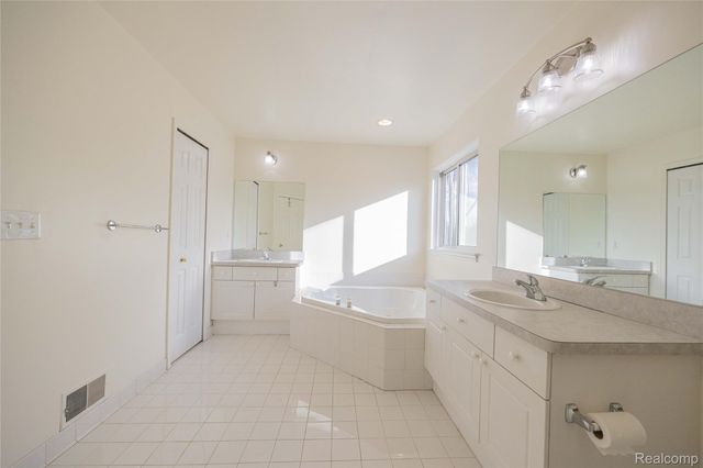 14073 Kahla Drive, Van Buren Charter Township, MI 48111