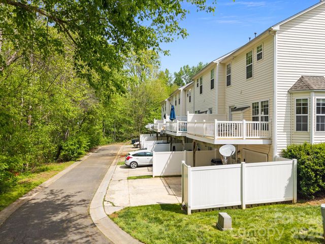 9584 Blossom Hill Drive, Huntersville, NC 28078