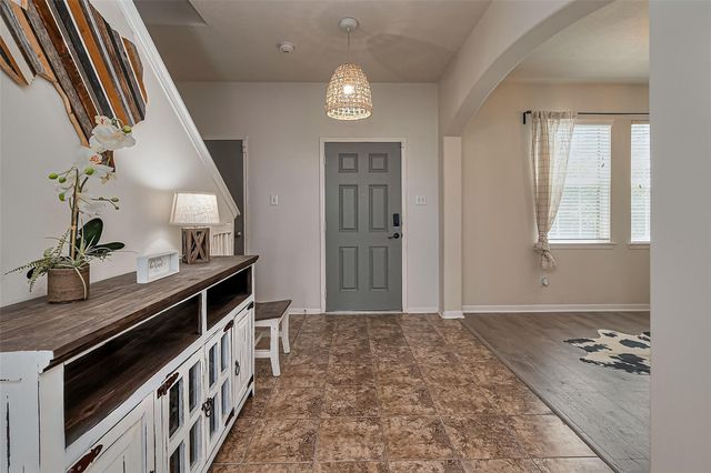 8339 Hampton Bay Drive, Baytown, TX 77523