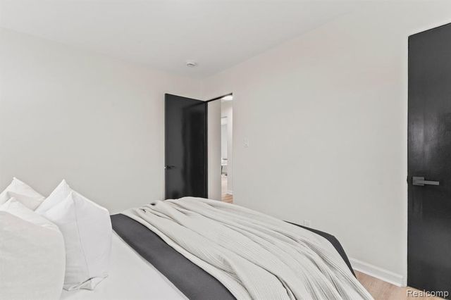 18714 Gaylord, Redford, MI 48240