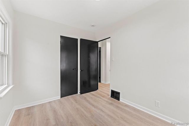 18714 Gaylord, Redford, MI 48240