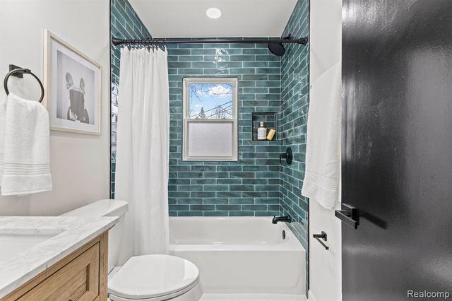 18714 Gaylord, Redford, MI 48240