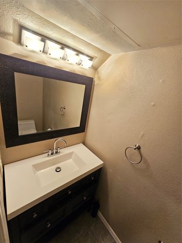 9910 Royal Lane 1204, Dallas, TX 75231