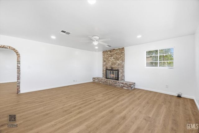 2707 Anza Street, Bakersfield, CA 93305