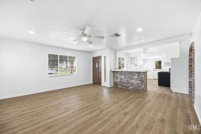 2707 Anza Street, Bakersfield, CA 93305