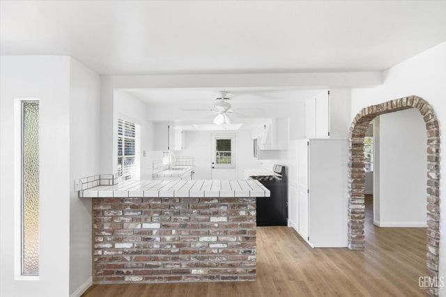 2707 Anza Street, Bakersfield, CA 93305