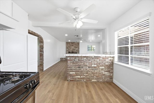 2707 Anza Street, Bakersfield, CA 93305