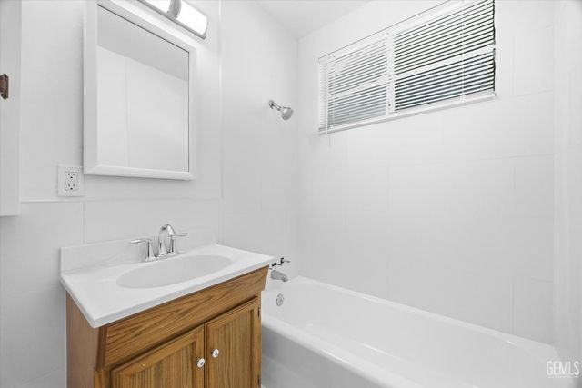 2707 Anza Street, Bakersfield, CA 93305