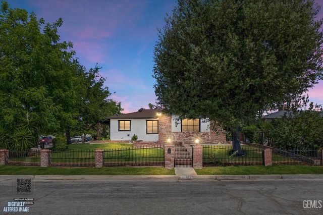 2707 Anza Street, Bakersfield, CA 93305