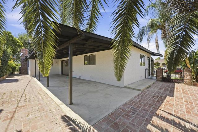 2707 Anza Street, Bakersfield, CA 93305