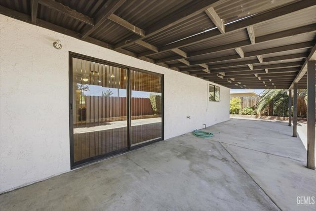 2707 Anza Street, Bakersfield, CA 93305