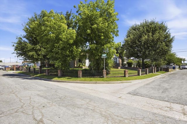 2707 Anza Street, Bakersfield, CA 93305