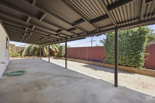 2707 Anza Street, Bakersfield, CA 93305