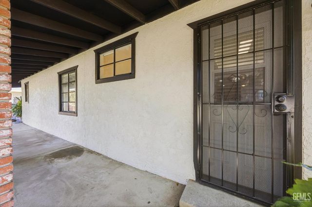 2707 Anza Street, Bakersfield, CA 93305