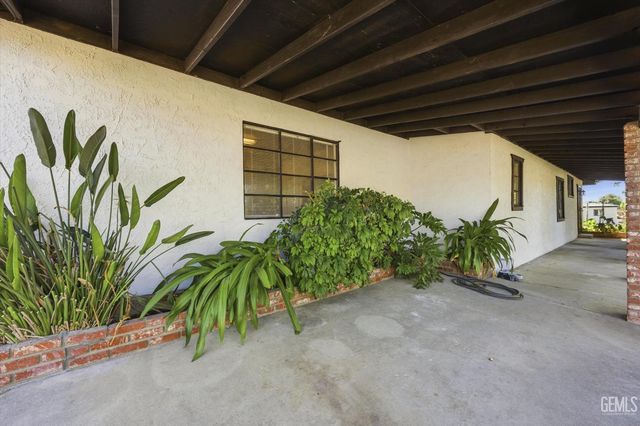 2707 Anza Street, Bakersfield, CA 93305