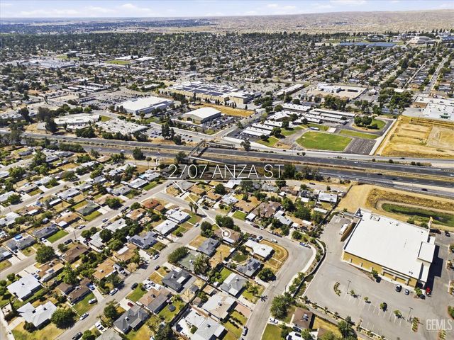 2707 Anza Street, Bakersfield, CA 93305