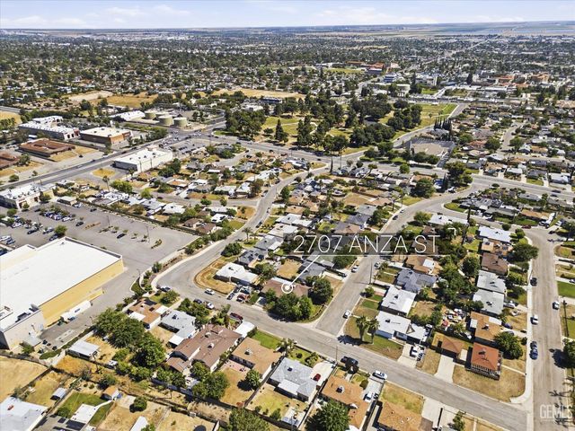 2707 Anza Street, Bakersfield, CA 93305