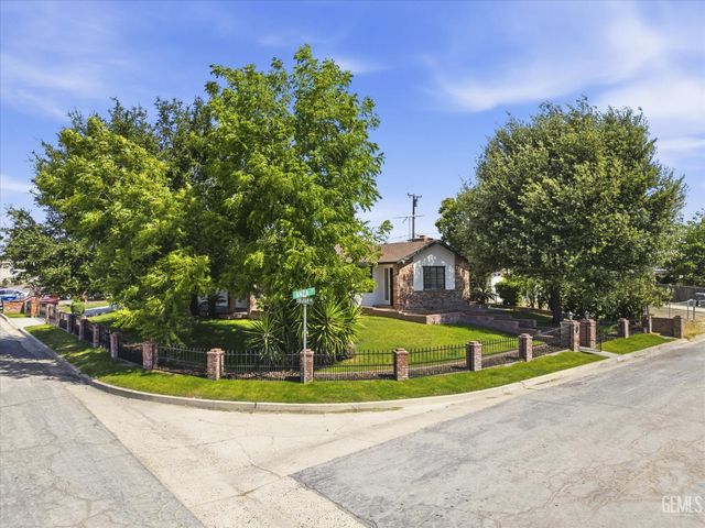 2707 Anza Street, Bakersfield, CA 93305