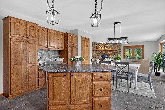 2524 Curtis Road, Leonard, MI 48367