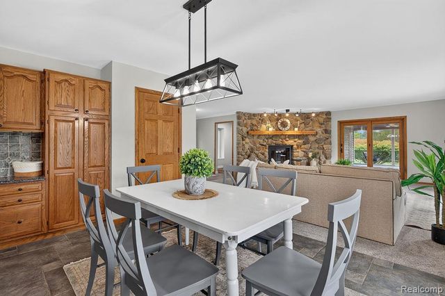 2524 Curtis Road, Leonard, MI 48367