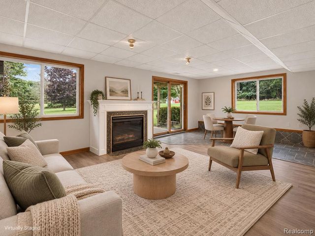 2524 Curtis Road, Leonard, MI 48367