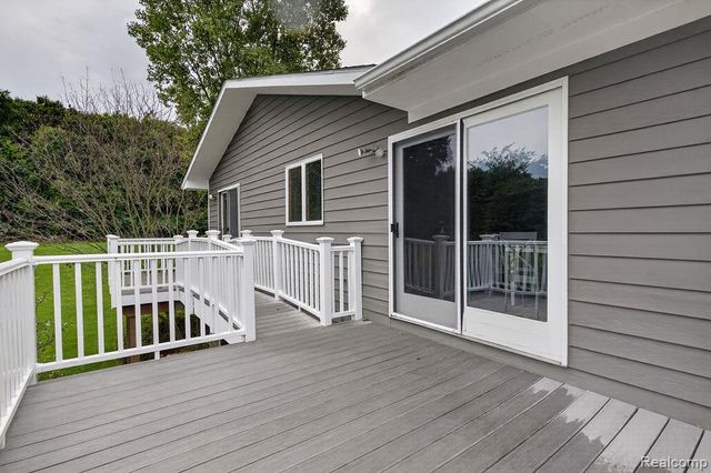 2524 Curtis Road, Leonard, MI 48367
