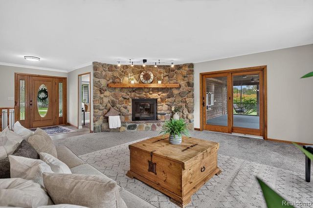 2524 Curtis Road, Leonard, MI 48367