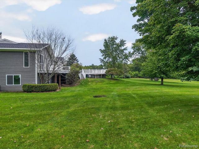 2524 Curtis Road, Leonard, MI 48367