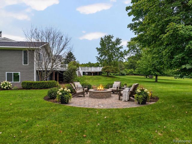 2524 Curtis Road, Leonard, MI 48367