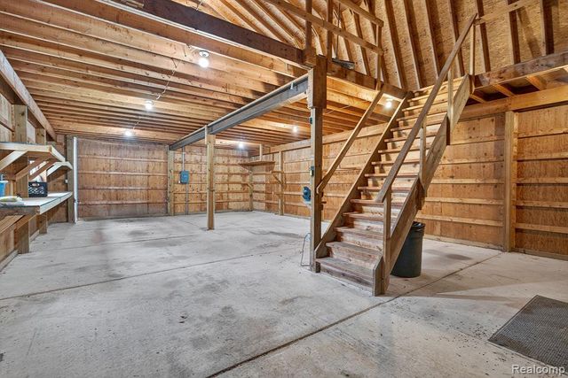 2524 Curtis Road, Leonard, MI 48367