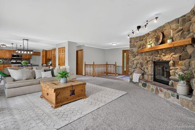 2524 Curtis Road, Leonard, MI 48367