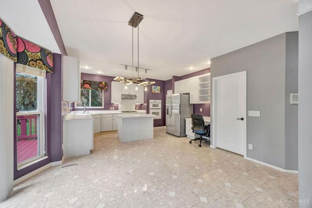 6285 Cherry Lane Farm Drive, West Chester, OH 45069