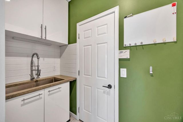 6285 Cherry Lane Farm Drive, West Chester, OH 45069