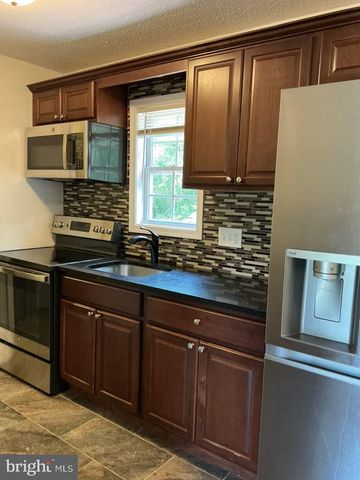 531 LOWE DR, Hague, VA 22469