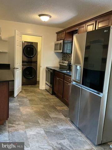 531 LOWE DR, Hague, VA 22469