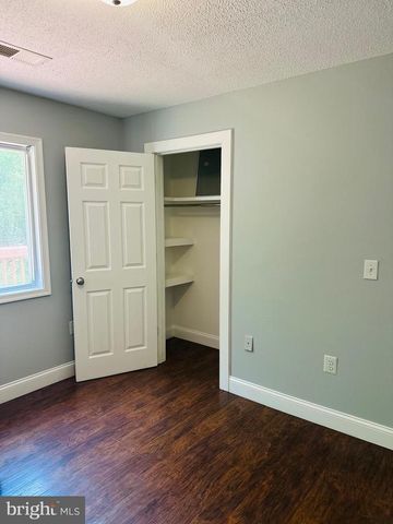 531 LOWE DR, Hague, VA 22469