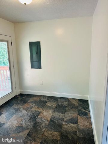 531 LOWE DR, Hague, VA 22469